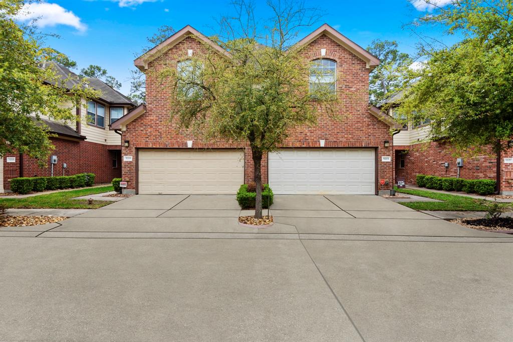 5223 Brinkman Court Houston, Texas Welcome home to Pinemont Park. An intimate gated community near Garden Oaks/Oaks Forest area.
Beautifully updated 2 story town home offers 3 bedrooms with 2.5 baths and attached 2 car garage, driveway parking and generous green space and private backyard.
First floor offers an open floor plan, including kitchen and dining/living area. Gorgeous "new" on trend wood tile floors, crown molding, spacious kitchen, white cabinets with granite counter tops, SS appliances, and breakfast bar area. Easy access to generous size covered patio and private backyard.
Second floor living offers "new" carpet. Large master bedroom with two walk in closets, en suite bathroom with double sinks, shower and soaking tub. Also found on the second floor living are two generous size bedrooms and a loft/study/TV room.
Great opportunity home close to major highways, and minutes from The Heights amazing restaurants, shopping and nightlife. A must see!