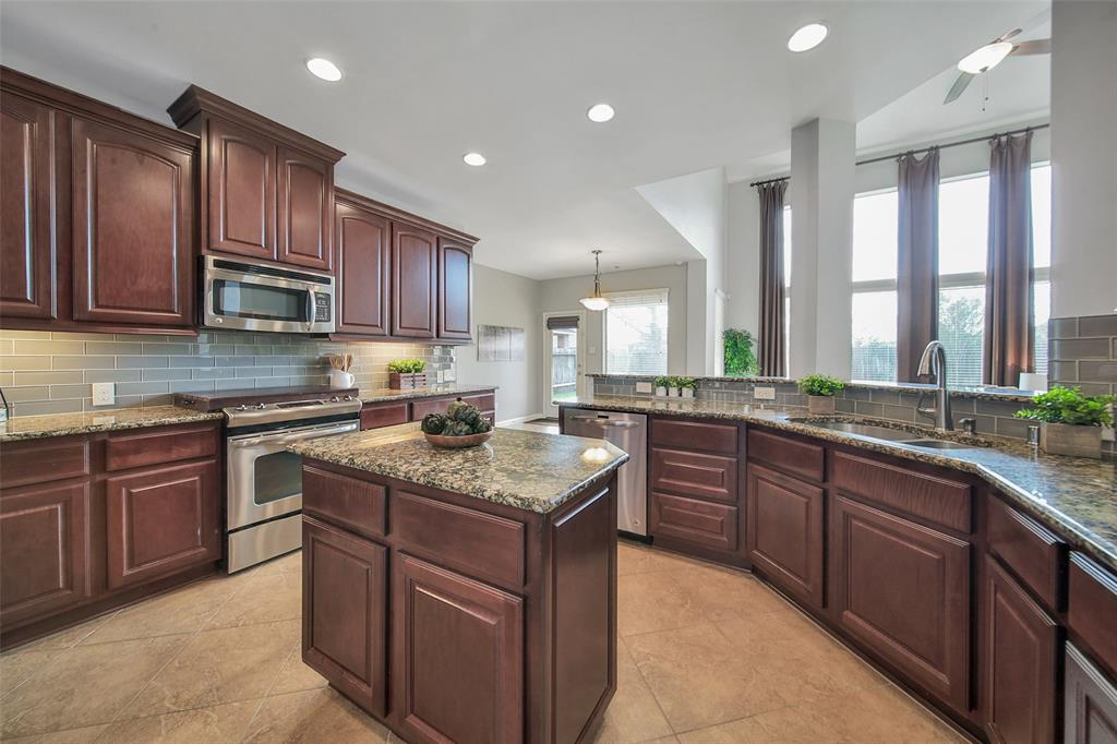 2922 Red Maple Drive Katy Tx 77494
