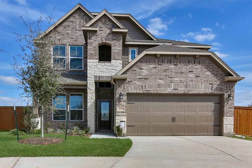 32703 Oak Heights Lane, Fulshear, TX 77423