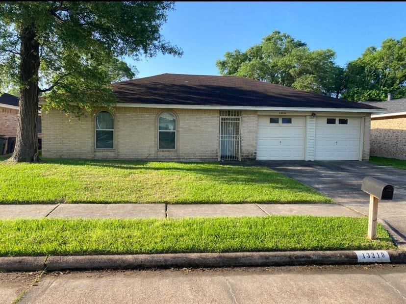 13210 Rampchester Lane, Houston TX 77015