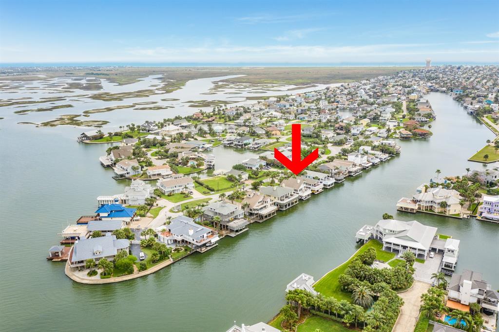 4123 W Bayside Way, Jamaica Beach, TX 77554