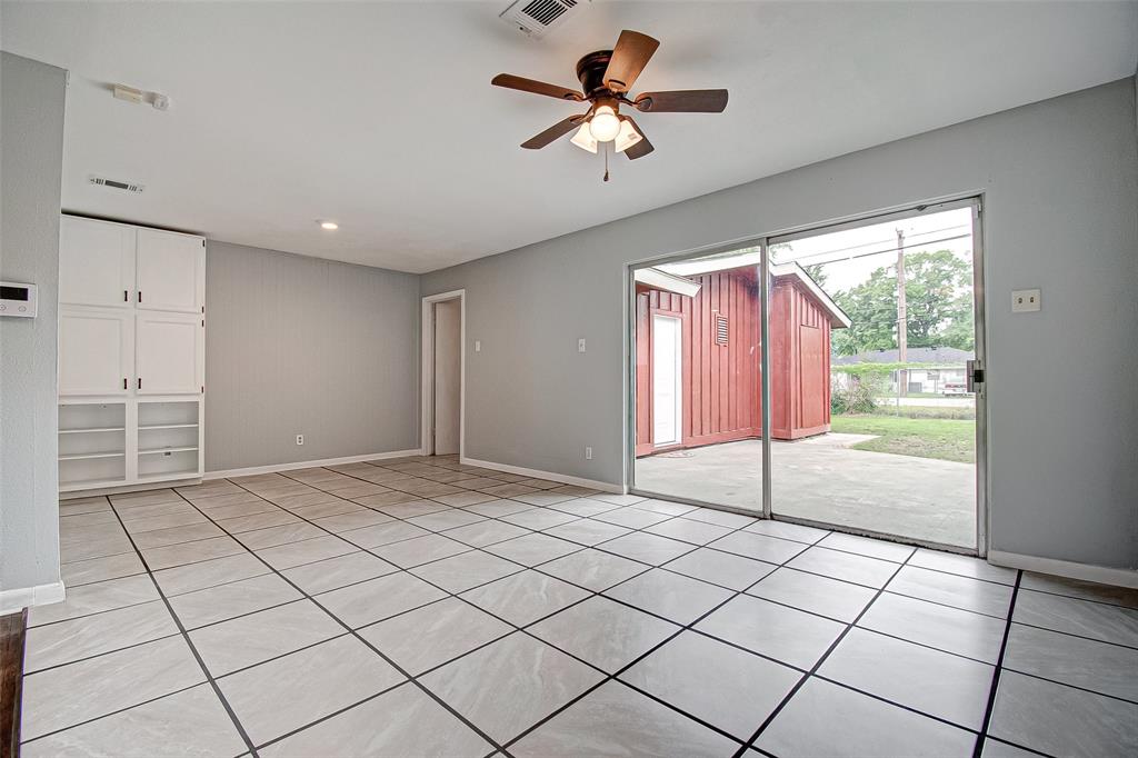 700 Chandler Drive Baytown Tx 77521 Har Com