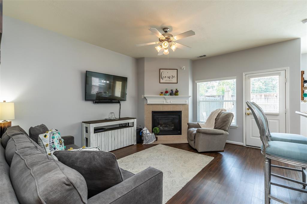 Villas Palmas Dr, Houston, TX 77070 #1