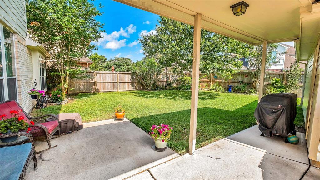 2504 Brittany Lakes Drive, League City, TX 77573