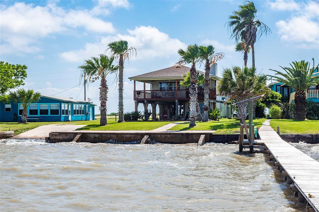 336 El Campo Beach Road, Palacios, TX 77465