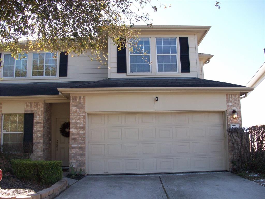 1418 High Park Circle Spring, Texas This property is in excellant condition. Fenced back yard and a walking trail behind the house. Cypress Creek is in walking distance and if you fish, you will feel right at home. This home shows pride of ownership. You will love it.
To all possible renters. Please keep all kids close to the parents.
The owners are related to the Realtor. Daughter and Son-in-Law