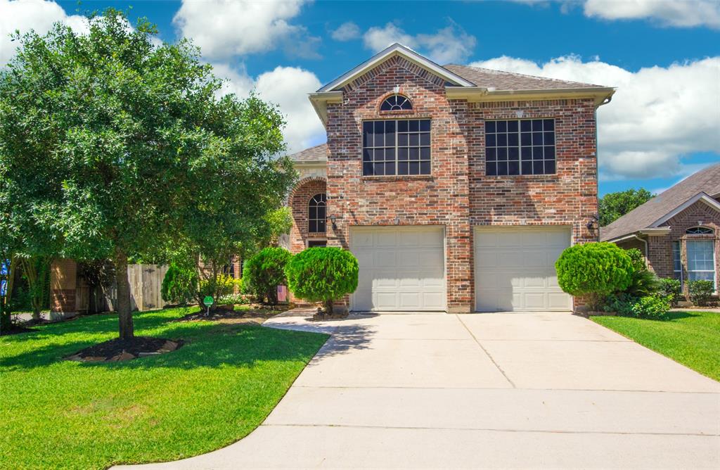 22903 Creekside Gate Court Tomball, Texas Excited to present this rare find! Beautifully updated 5 bed, 3 full bath with 2 bedrooms DOWN for an amazing price point! Located on a lush corner lot on a short cul-de-sac street. You will be greeted with a grand 2 story high entry, beautiful wood stair case w/wrought iron railing, and gorgeous wood floor dining room with Wainscoting. The fabulous kitchen opens to an over-sized den with soaring ceilings and stunning white stone fireplace. Kitchen features an abundance of granite counter space and cabinets w/SS appliances, gas cook top, and beautiful views of your private backyard. Master suite is HUGE w/a beautiful en-suite complete w/ jetted tub, separate shower, dual granite sinks, & walk-in closet w/custom built-ins. Upstairs boasts an awesome game room, 3 beds & updated full bath. Outdoor space is private & features room to entertain and play. Prime location with so many options for dining & entertainment. Quick access to 99, The Woodlands, & the new Grand Parkway Marketplace.