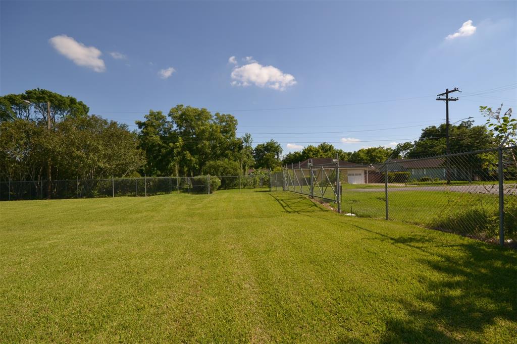 0 Broadhurst Drive, Houston, Texas 77047, ,Lots,For Sale,Broadhurst,81147608