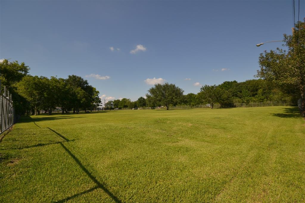 0 Broadhurst Drive, Houston, Texas 77047, ,Lots,For Sale,Broadhurst,81147608