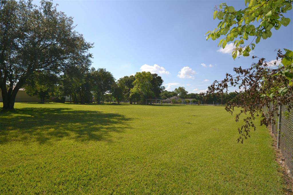 0 Broadhurst Drive, Houston, Texas 77047, ,Lots,For Sale,Broadhurst,81147608