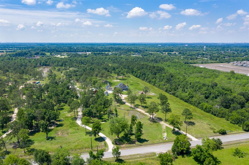 818 2 Kennings Road, Crosby, Texas 77532, 3 Bedrooms Bedrooms, 10 Rooms Rooms,3 BathroomsBathrooms,Single-family,For Sale,Kennings,6891575