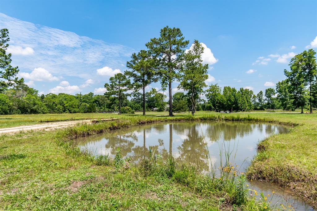 818 2 Kennings Road, Crosby, Texas 77532, 3 Bedrooms Bedrooms, 10 Rooms Rooms,3 BathroomsBathrooms,Single-family,For Sale,Kennings,6891575