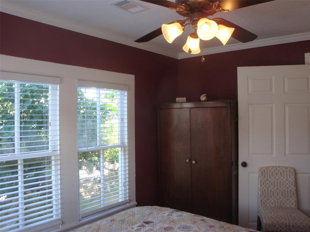 12th St, Galveston, TX 77550 #1
