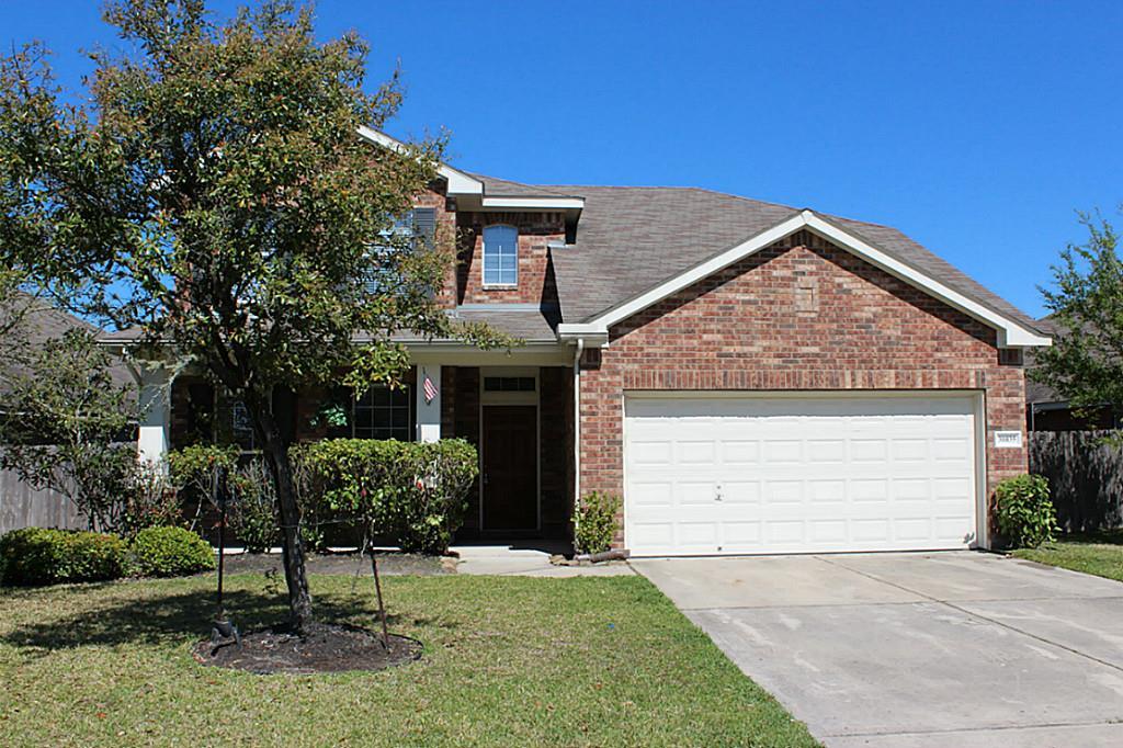 30835 Imperial Walk Lane Spring, Texas David Weekley 'Lane' with spacious gourmet island kitchen w 42'' cabinets. High ceilings in large family room. Private master suite w/garden tub & large walk-in closet. Study down, 3 bedrooms and gameroom up. Great location!