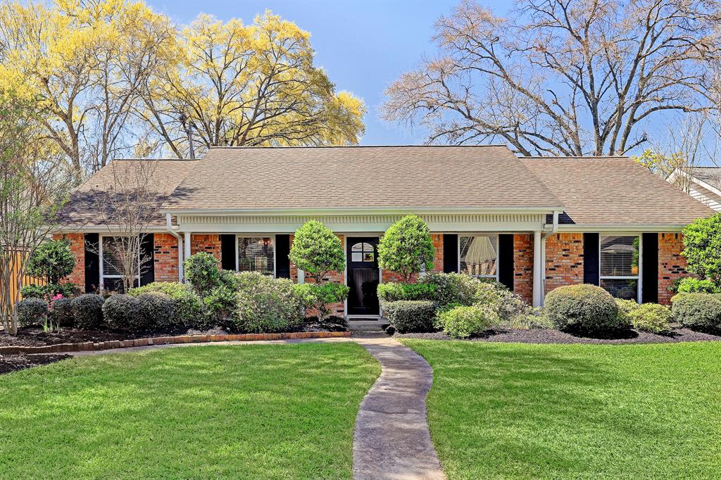Beautiful ranch style home in Candlelight Estates