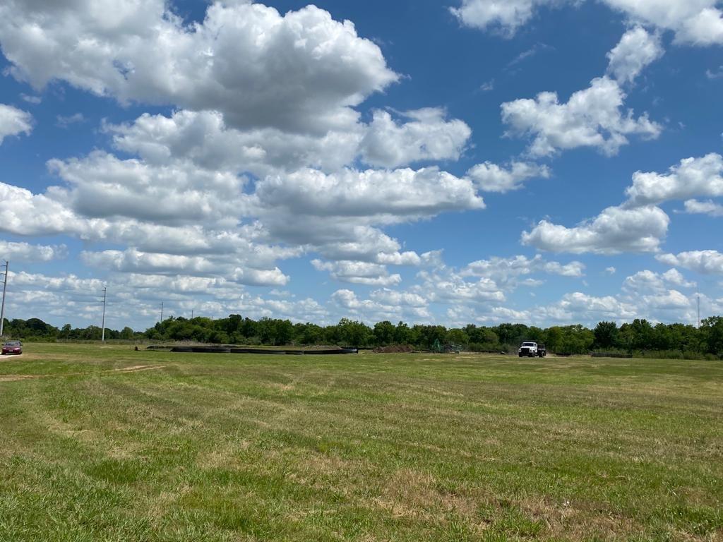 4139 Hwy 36 Rosenberg, Texas Prime property Located on Hwy 36 close to Hwy 59.Excellent 12 plus acres ready for development.