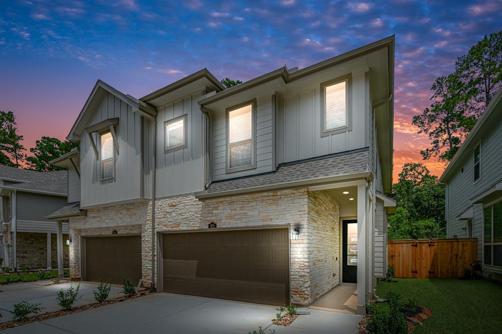 625 Aspen Falls Court Conroe, Texas Stunning NEW CONSTRUCTION 2-story in Grand Central Park. Amazing 3 bed 2.5 bath, 2 car garage home! Primary bedroom features an en suite bathroom and huge light filled walk-in closet. Kitchen features stainless appliances INCLUDING the refrigerator, Washer and Dryer, Breakfast bar area, granite countertops & stunning Decorator Glaze cabinets. Beautiful vinyl plank floors in the entry/family/dining/kitchen. A spacious modern bright open family room offers access to a large fenced in yard. Upstairs features additional space for home office, media/game room or another bedroom. Rent will include use of the pool and amenities of Grand Central Park. Close to the new Medical School and Conroe Hospital and minutes to The Woodlands. This home is also a Wi-Fi CERTIFIED smart home featuring integrated automation and voice control with Amazon Alexa, Ring doorbell, Sonos streaming music.