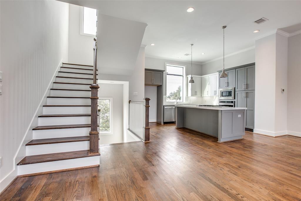 1807 3 Colonel Forbins, Houston, Texas 77043, 3 Bedrooms Bedrooms, 7 Rooms Rooms,3 BathroomsBathrooms,Single-family,For Sale,Colonel Forbins,75051654