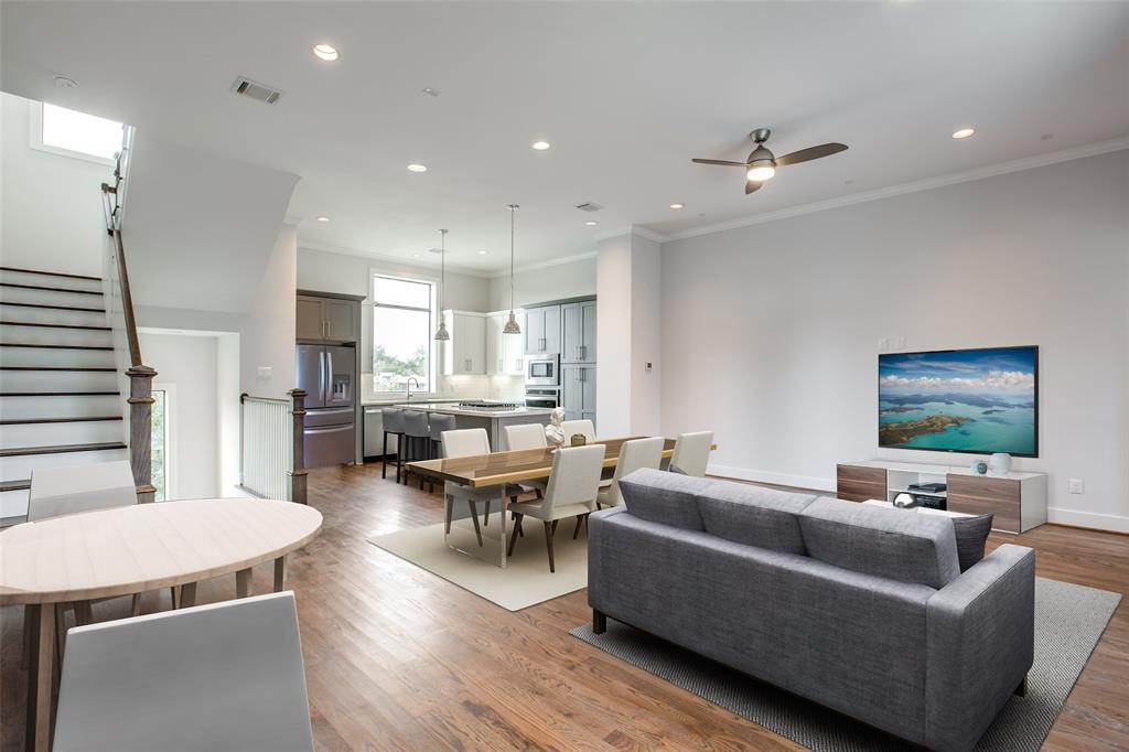 1807 3 Colonel Forbins, Houston, Texas 77043, 3 Bedrooms Bedrooms, 7 Rooms Rooms,3 BathroomsBathrooms,Single-family,For Sale,Colonel Forbins,75051654