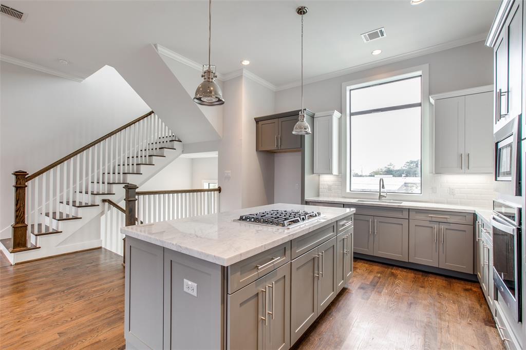 1807 3 Colonel Forbins, Houston, Texas 77043, 3 Bedrooms Bedrooms, 7 Rooms Rooms,3 BathroomsBathrooms,Single-family,For Sale,Colonel Forbins,75051654