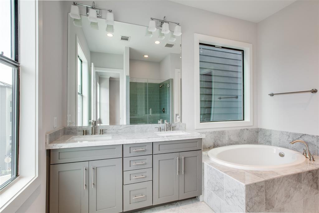 1807 3 Colonel Forbins, Houston, Texas 77043, 3 Bedrooms Bedrooms, 7 Rooms Rooms,3 BathroomsBathrooms,Single-family,For Sale,Colonel Forbins,75051654