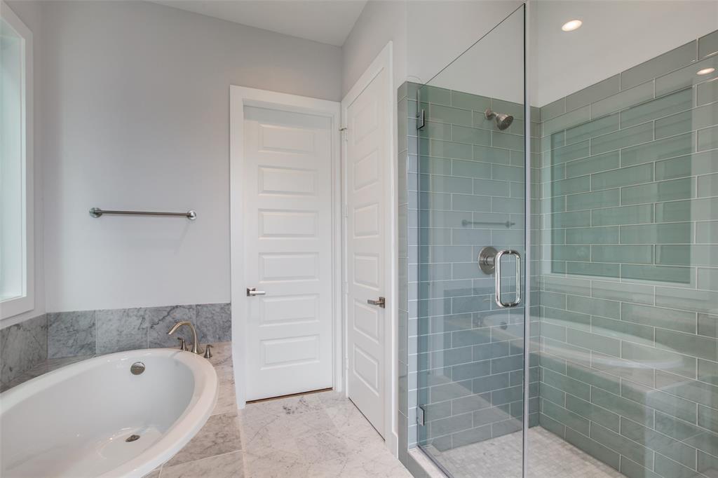 1807 3 Colonel Forbins, Houston, Texas 77043, 3 Bedrooms Bedrooms, 7 Rooms Rooms,3 BathroomsBathrooms,Single-family,For Sale,Colonel Forbins,75051654