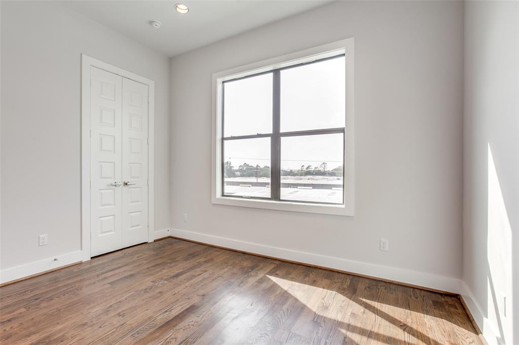 1807 3 Colonel Forbins, Houston, Texas 77043, 3 Bedrooms Bedrooms, 7 Rooms Rooms,3 BathroomsBathrooms,Single-family,For Sale,Colonel Forbins,75051654