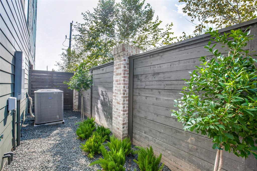 1807 3 Colonel Forbins, Houston, Texas 77043, 3 Bedrooms Bedrooms, 7 Rooms Rooms,3 BathroomsBathrooms,Single-family,For Sale,Colonel Forbins,75051654