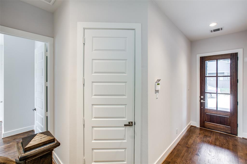 1807 3 Colonel Forbins, Houston, Texas 77043, 3 Bedrooms Bedrooms, 7 Rooms Rooms,3 BathroomsBathrooms,Single-family,For Sale,Colonel Forbins,75051654