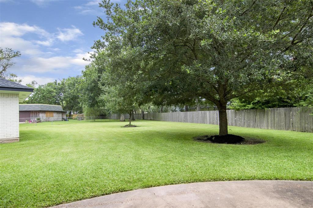 212 Dewberry Drive Lake Jackson Tx 77566 Har Com