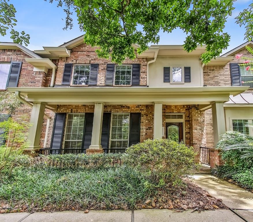 39 Medley Lane The Woodlands, Texas Great Townhouse very close to the park; close to Alden Bridge shopping center. 3 Bedrooms, 2.5 baths. SS appliances, granite countertops, formal dining, large master suite with master bathroom. 2 car garage. Zoned to the highly acclaimed Woodlands schools.