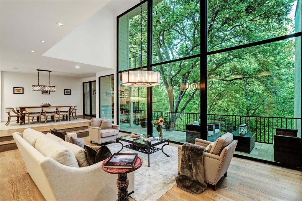 12 Farther Point Houston Tx 77024 Har Com