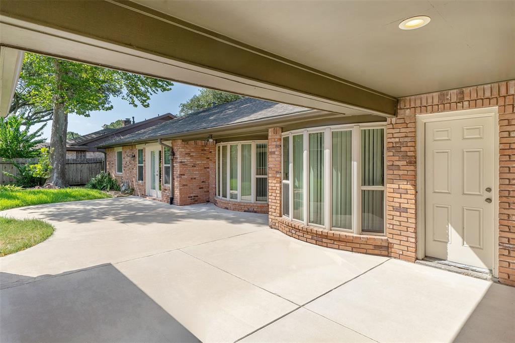 5803 S Braeswood Boulevard, Houston, TX 77096