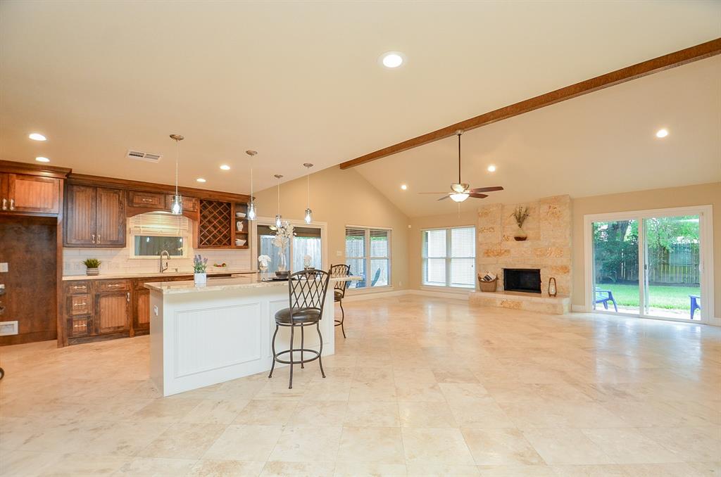 7022 Sharpcrest Street Houston Tx 77074 Har Com