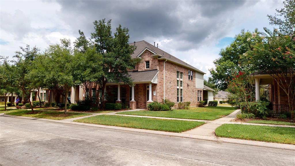 18 E Pipers Green Street The Woodlands, Texas Beautiful home with updates that over looks the neighborhood park! Walking distance to shopping schools parks and more. Minutes from I45 and 1488 great location. ECO bee thermostats make the house energy efficient. VIRTUAL TOUR AVAILABLE!