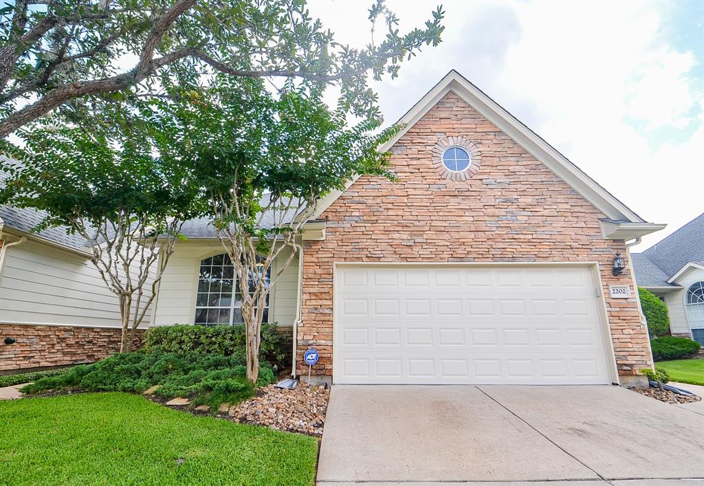 2202 Ridge Wood Lane Sugar Land Tx 77479 Har Com