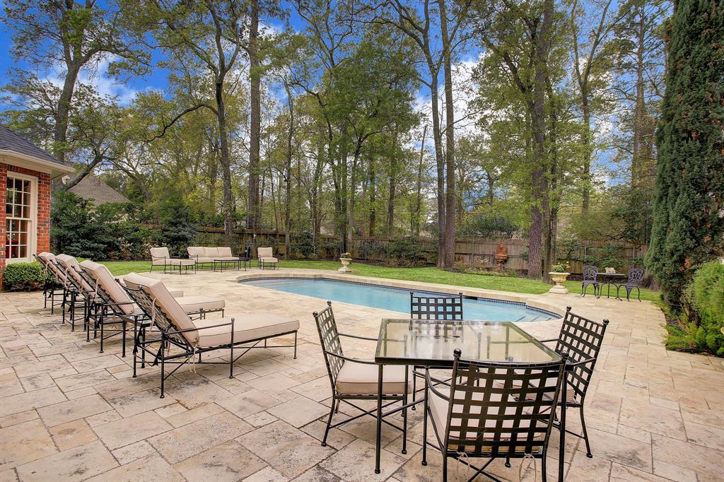 673 Bunker Hill Road, Houston, TX 77024