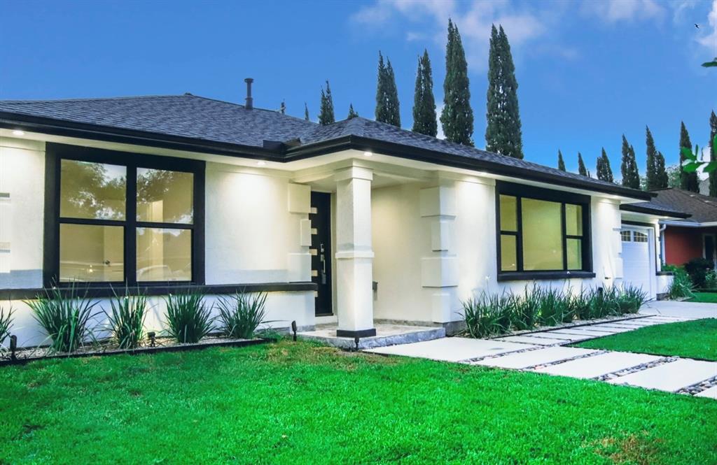 8426 Bluegate Street Houston Tx 77025 Har Com