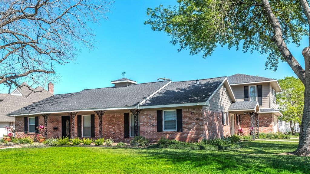 10223 Piermain Drive Houston Tx 77035 Har Com