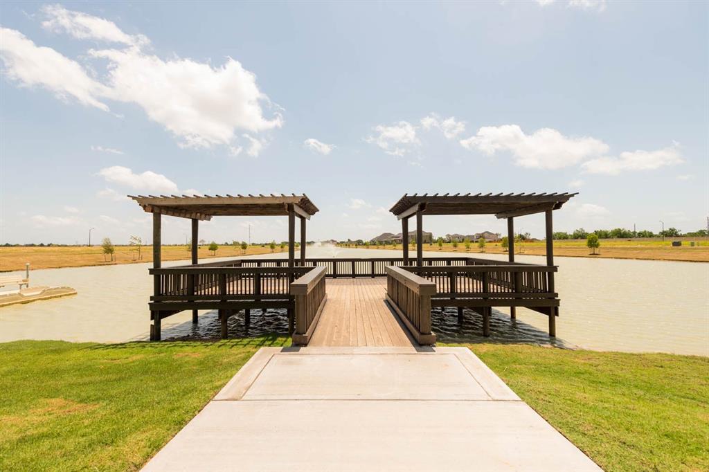 208 Summer Sunrise Drive, Katy TX 77493