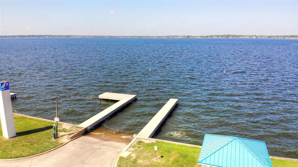 13071 Point Aquarius Boulevard, Willis, TX 77318