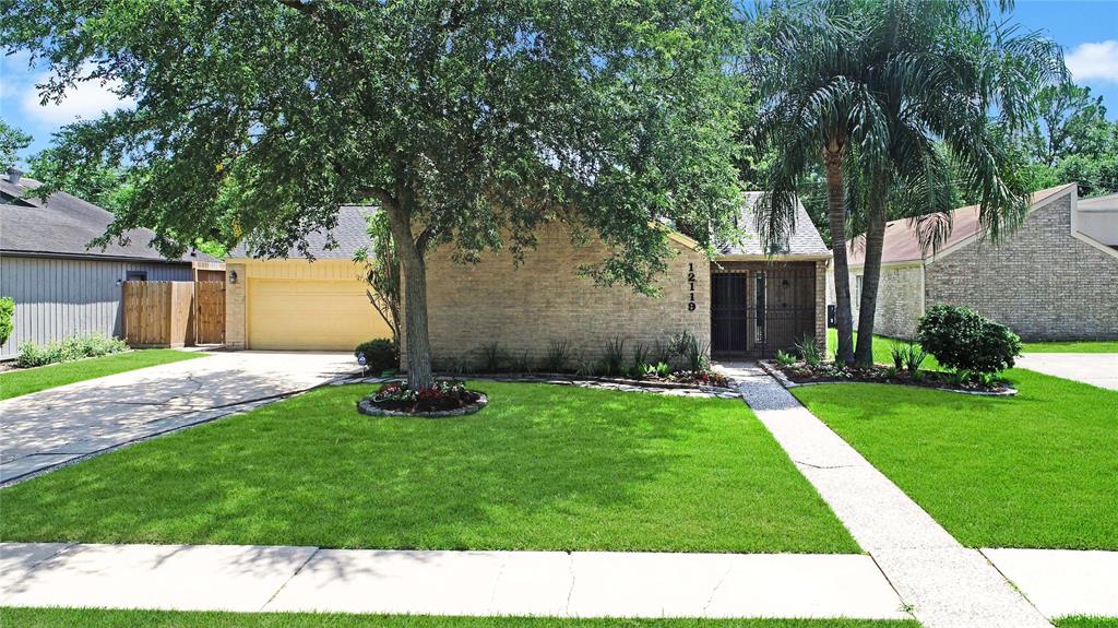 12119 Briar Forest Drive Houston Tx 77077 Har Com