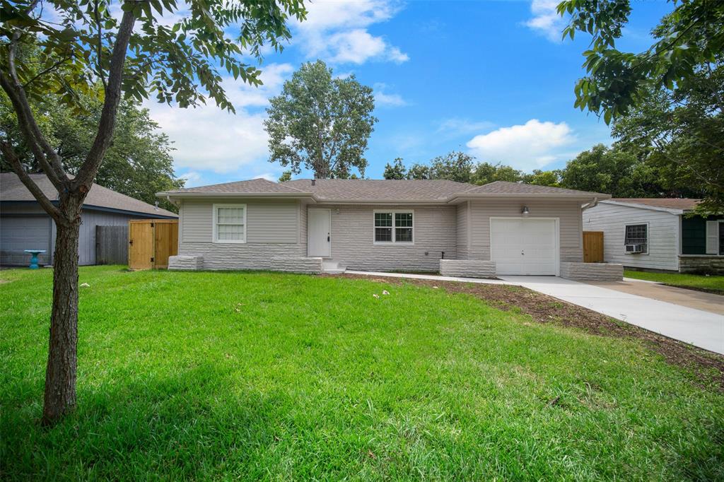 1213 18TH Avenue N, Texas City, TX 77590