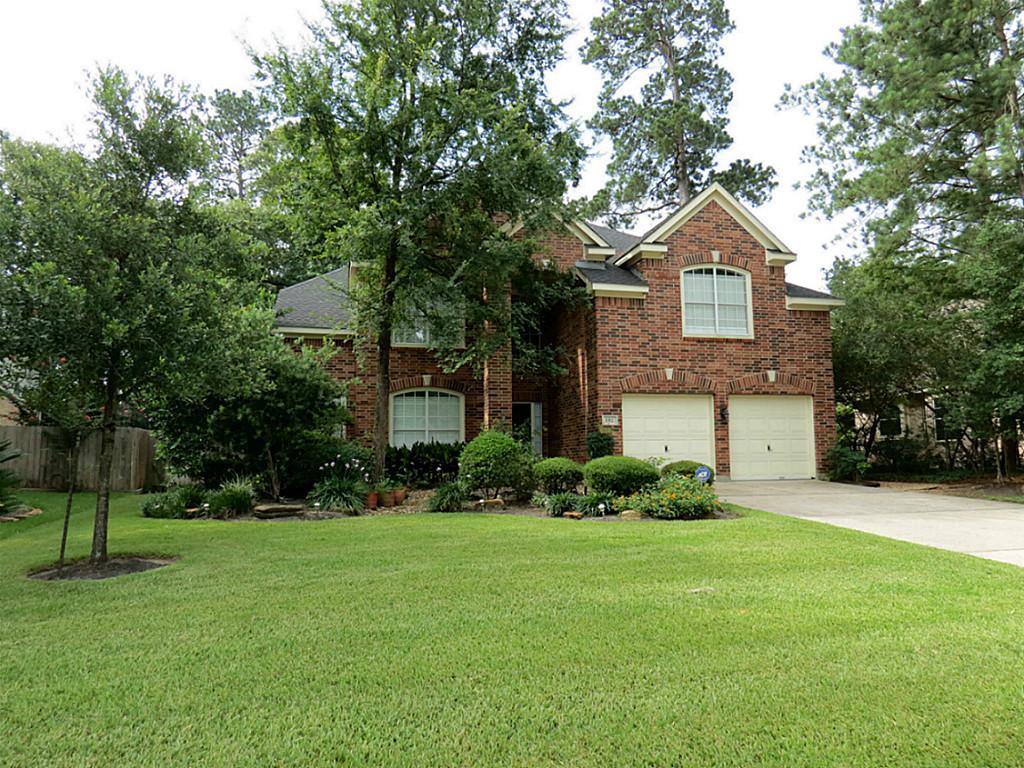 182 W Sterling Pond Circle The Woodlands, Texas 4 bedroom 3 1/2 baths. New paint entire interior! All hard surface flooring. All tile flooring downstairs, hardwood floors on stairs and 2nd floor. Stainless appliances, including fridge. Front loading washer & dryer. 2'' wood blinds, ceiling fans in all bedrooms, updated master w/walk in shower & bench, whirlpool tub, large walk in closets & double sinks Fireplace in family & master. Shady back yard!! Great location, easy access to 242 and I-45.
