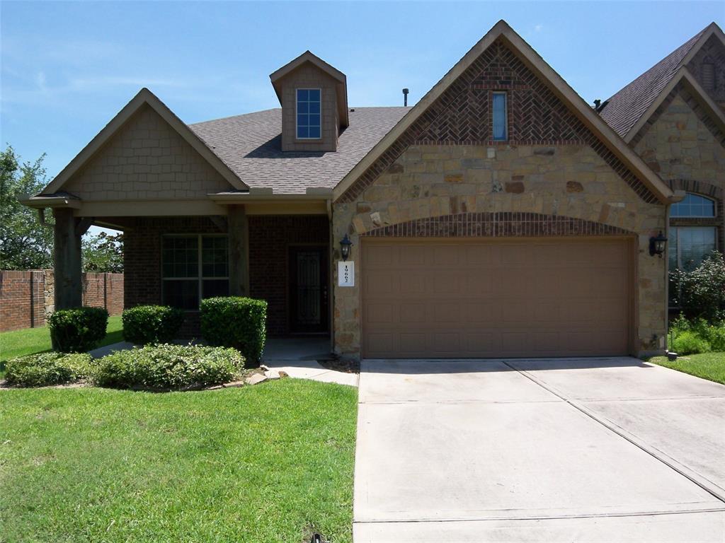 19662 Candlewood Oaks Lane Spring, Texas VACANT AND READY TO LEASE. You must see this Stunning 2 story Townhouse in the golf community of The Arbors of Gleannloch. The Island Kitchen has a large multi-level Granite counter top with double sinks and space to seat 8 at the Breakfast Bar. The spacious Den has one wall cable ready to hang a flat screen TV. The large Master Suite Bedroom and Garden Bath are inviting. It has Double Sinks, Separate Tub and glass enclosed shower. You’ll love the large Closet. One other bedroom and full bath are downstairs for perhaps a child or someone who can’t climb stairs. Off the Kitchen is the Formal Dining Room located next to the Home Office or Study. Upstairs there’s a large Game Room with a built in Desk and shelves. The upstairs 3rd bedroom has a full Bath access. There’s a covered patio and private Back Yard and the 2 car garage has an opener. The yard is maintained by the HOA. NO PETS and NO SMOKERS .