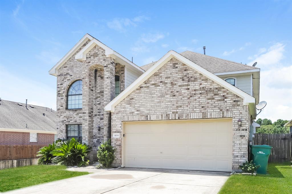 8015 N Tarrytown Crossing Drive Conroe, Texas This house is perfect!!!Starting with the waterfront views from living room,gameroom and master bedroom.Upstairs is perfect to accommodate the kids at all ages featuring 3 Bedrooms,2 full baths,huge gameroom,media room,and small study nook. Downstairs is perfect for family time and entertaining with a formal dining and open concept living in kitchen and living area.Head outside & enjoy the views and walking path of the beautiful lake.