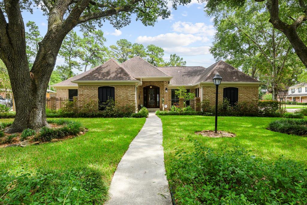 Fairvalley Dr, Houston, TX 77068