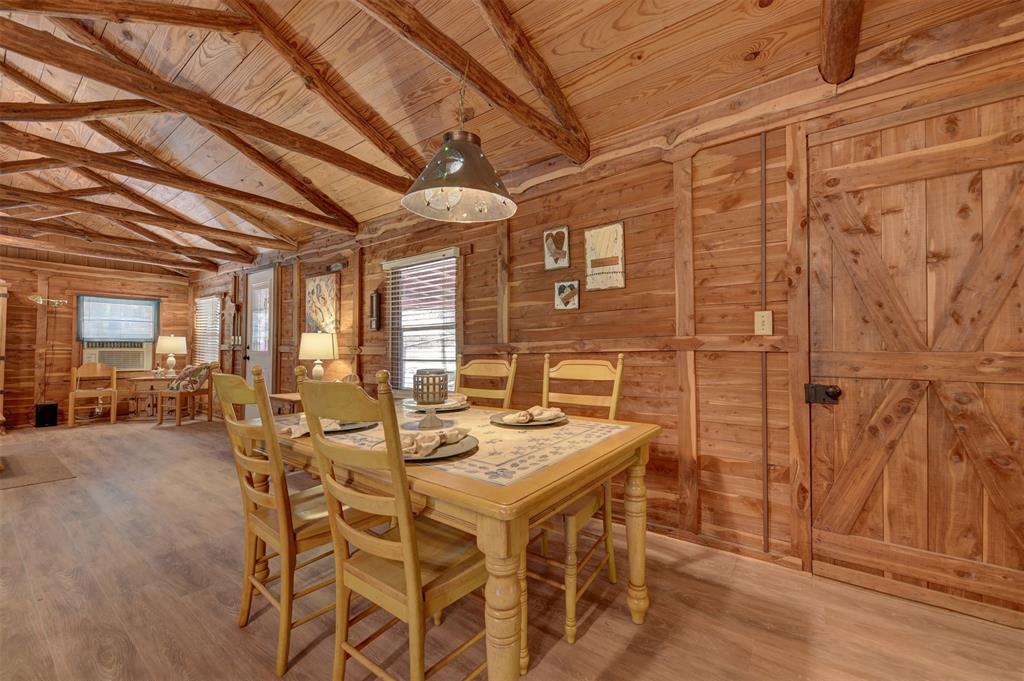 463 Clear Lake Drive, La Grange, TX 78945