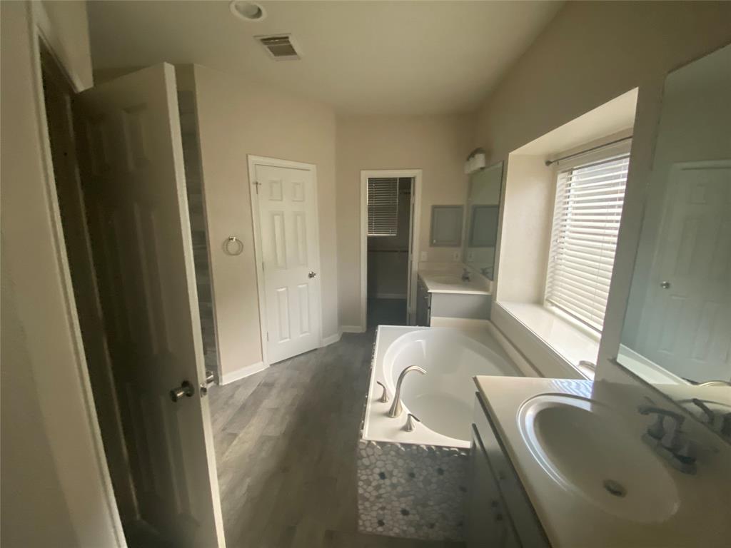 1203 2 Sandpiper Court, Pearland, Texas 77584, 4 Bedrooms Bedrooms, 4 Rooms Rooms,3 BathroomsBathrooms,Single-family,For Sale,Sandpiper,53776730