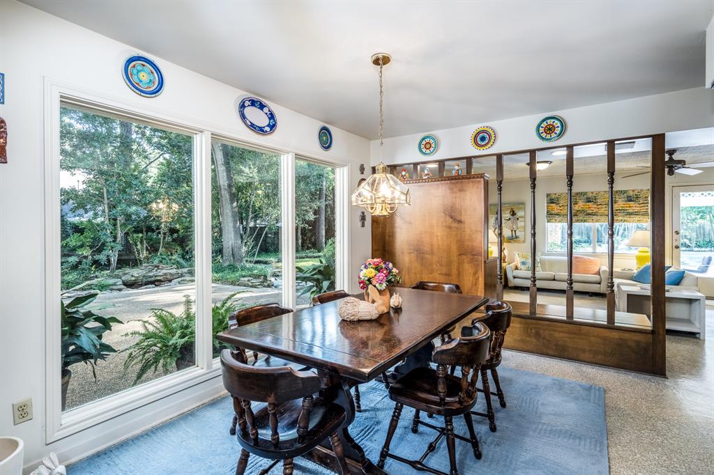 50 Williamsburg Lane, Houston, TX 77024